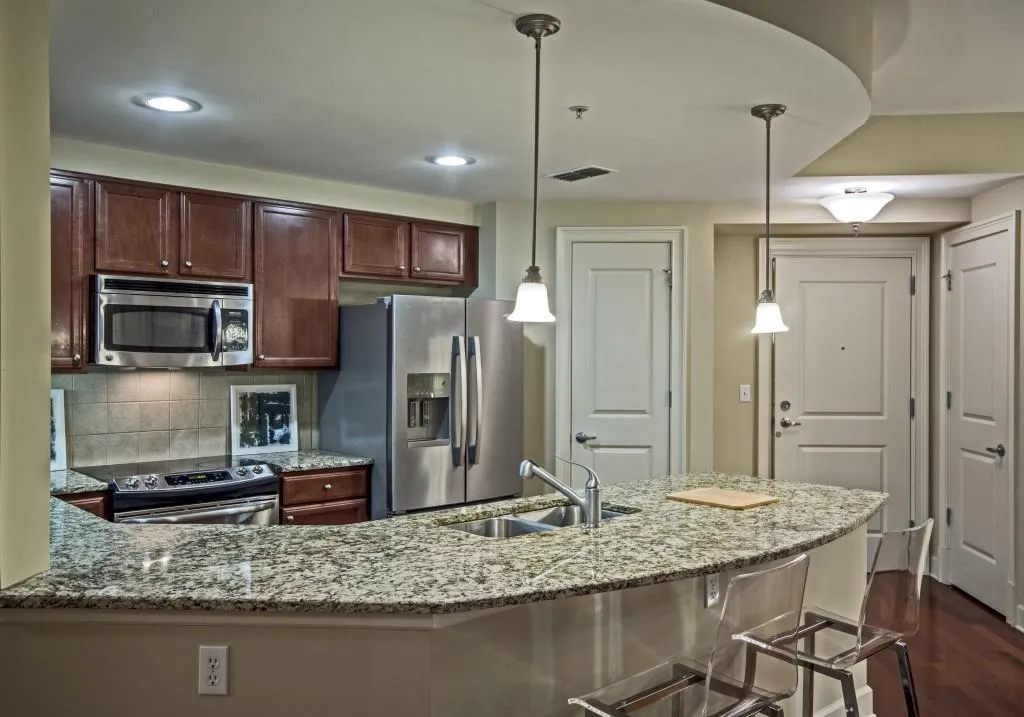 200 River Vista Drive Unit 215, Atlanta, Georgia 30339, 2 Bedrooms Bedrooms, ,2 BathroomsBathrooms,Residential,Sold,200 River Vista Drive Unit 215,5879025