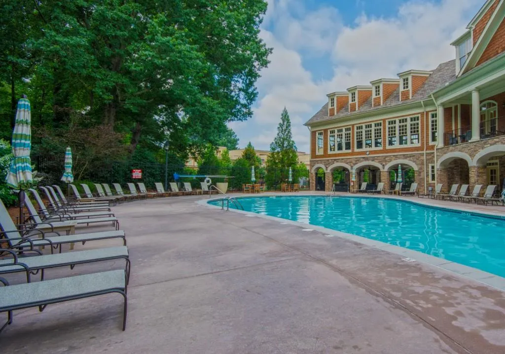200 River Vista Drive Unit 215, Atlanta, Georgia 30339, 2 Bedrooms Bedrooms, ,2 BathroomsBathrooms,Residential,Sold,200 River Vista Drive Unit 215,5879025