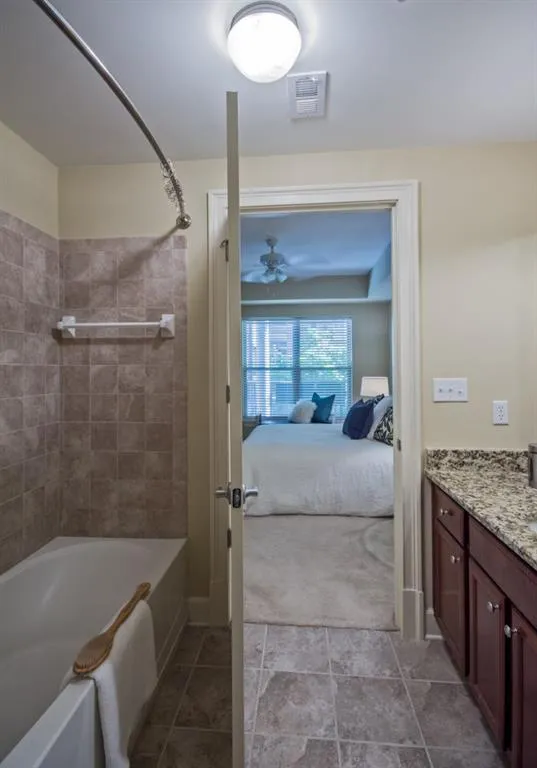 200 River Vista Drive Unit 215, Atlanta, Georgia 30339, 2 Bedrooms Bedrooms, ,2 BathroomsBathrooms,Residential,Sold,200 River Vista Drive Unit 215,5879025