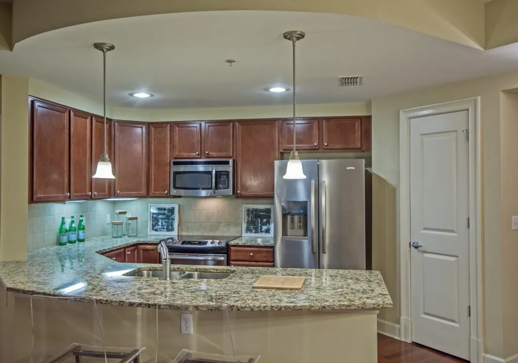 200 River Vista Drive Unit 215, Atlanta, Georgia 30339, 2 Bedrooms Bedrooms, ,2 BathroomsBathrooms,Residential,Sold,200 River Vista Drive Unit 215,5879025