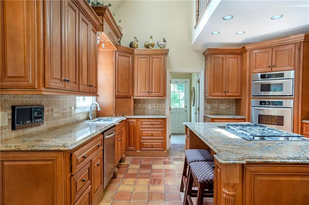 120 Churchill Drive, Sandy Springs, Georgia 30350, 5 Bedrooms Bedrooms, ,4 BathroomsBathrooms,Residential,Sold,120 Churchill Drive,7052127