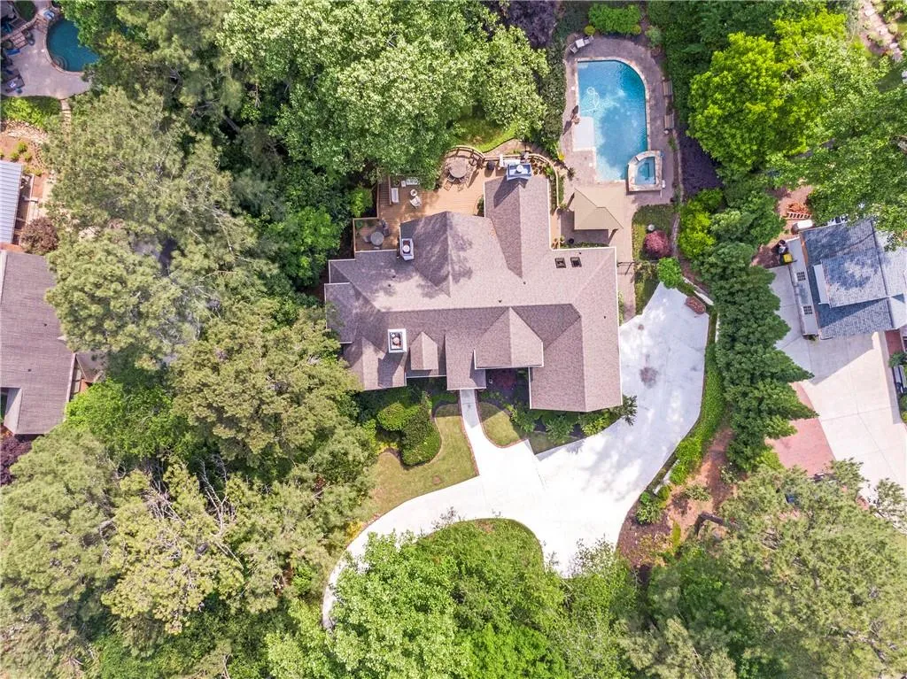 120 Churchill Drive, Sandy Springs, Georgia 30350, 5 Bedrooms Bedrooms, ,4 BathroomsBathrooms,Residential,Sold,120 Churchill Drive,7052127