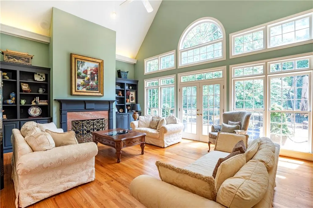 120 Churchill Drive, Sandy Springs, Georgia 30350, 5 Bedrooms Bedrooms, ,4 BathroomsBathrooms,Residential,Sold,120 Churchill Drive,7052127