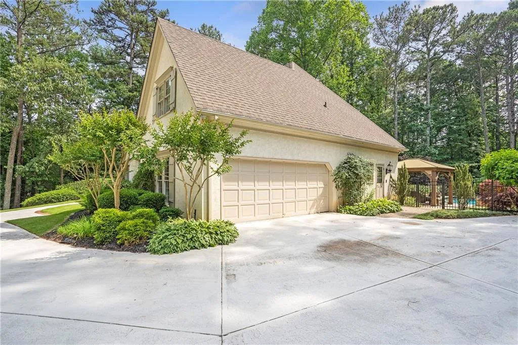 120 Churchill Drive, Sandy Springs, Georgia 30350, 5 Bedrooms Bedrooms, ,4 BathroomsBathrooms,Residential,Sold,120 Churchill Drive,7052127