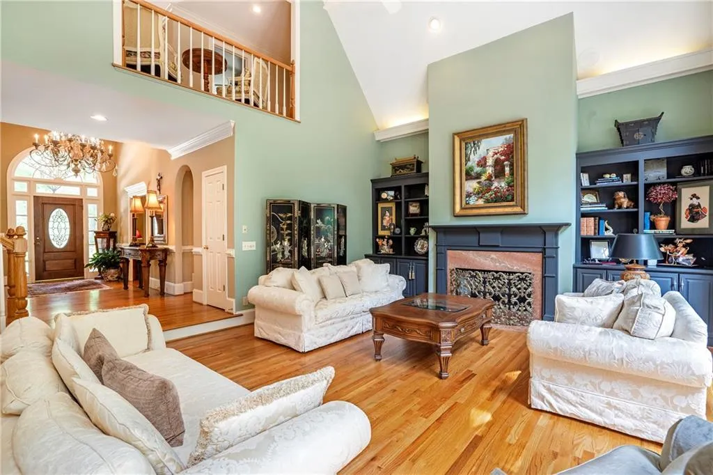 120 Churchill Drive, Sandy Springs, Georgia 30350, 5 Bedrooms Bedrooms, ,4 BathroomsBathrooms,Residential,Sold,120 Churchill Drive,7052127