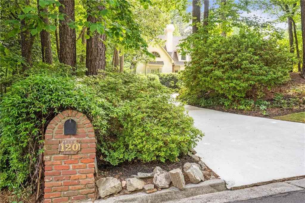 120 Churchill Drive, Sandy Springs, Georgia 30350, 5 Bedrooms Bedrooms, ,4 BathroomsBathrooms,Residential,Sold,120 Churchill Drive,7052127