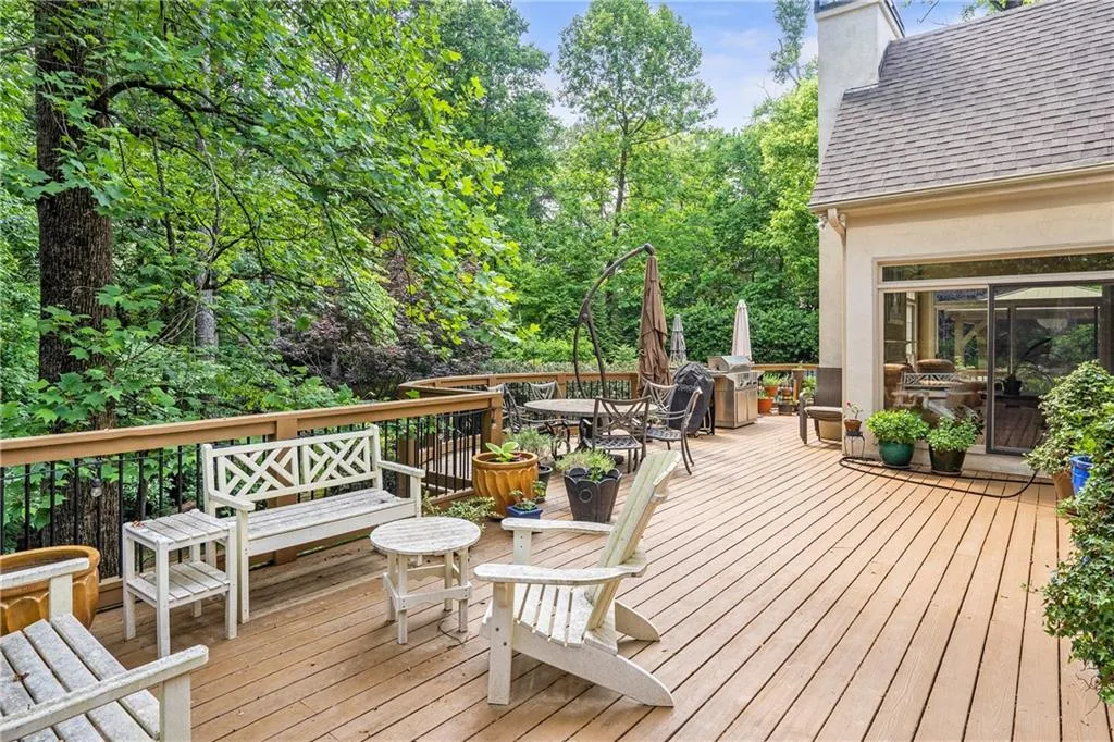 120 Churchill Drive, Sandy Springs, Georgia 30350, 5 Bedrooms Bedrooms, ,4 BathroomsBathrooms,Residential,Sold,120 Churchill Drive,7052127