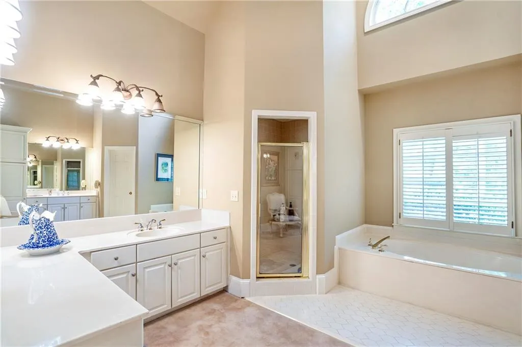 120 Churchill Drive, Sandy Springs, Georgia 30350, 5 Bedrooms Bedrooms, ,4 BathroomsBathrooms,Residential,Sold,120 Churchill Drive,7052127