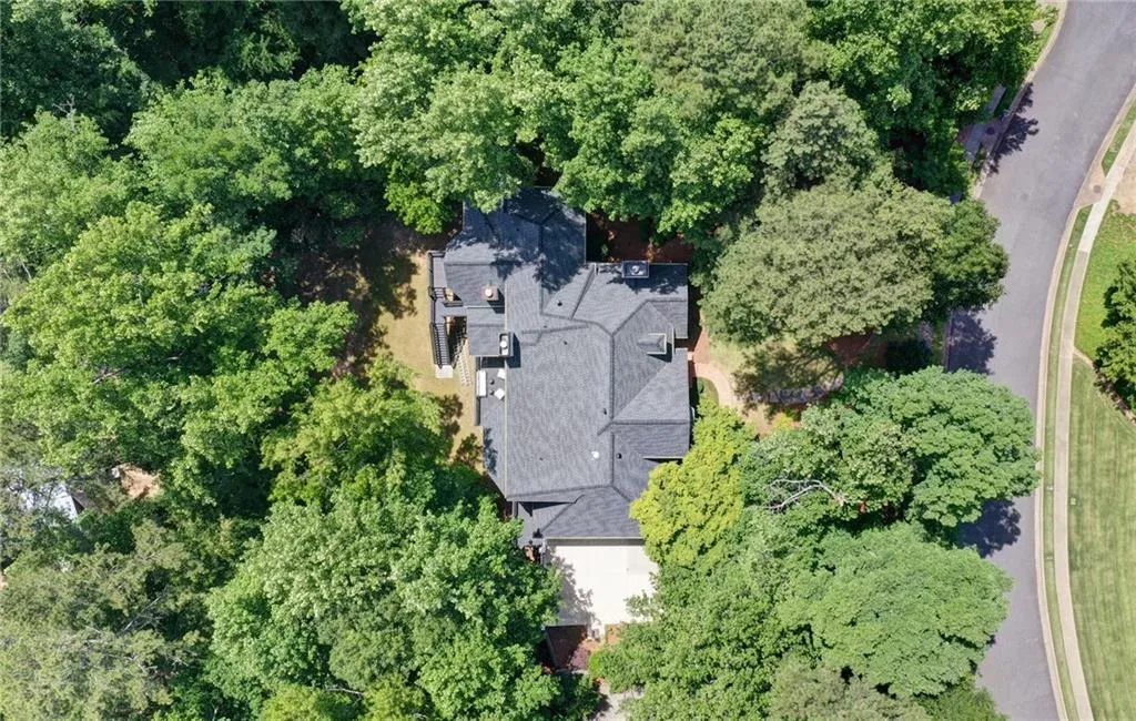 5420 New Wellington Close, Sandy Springs, Georgia 30327, 5 Bedrooms Bedrooms, ,4 BathroomsBathrooms,Residential,Sold,5420 New Wellington Close,7112848