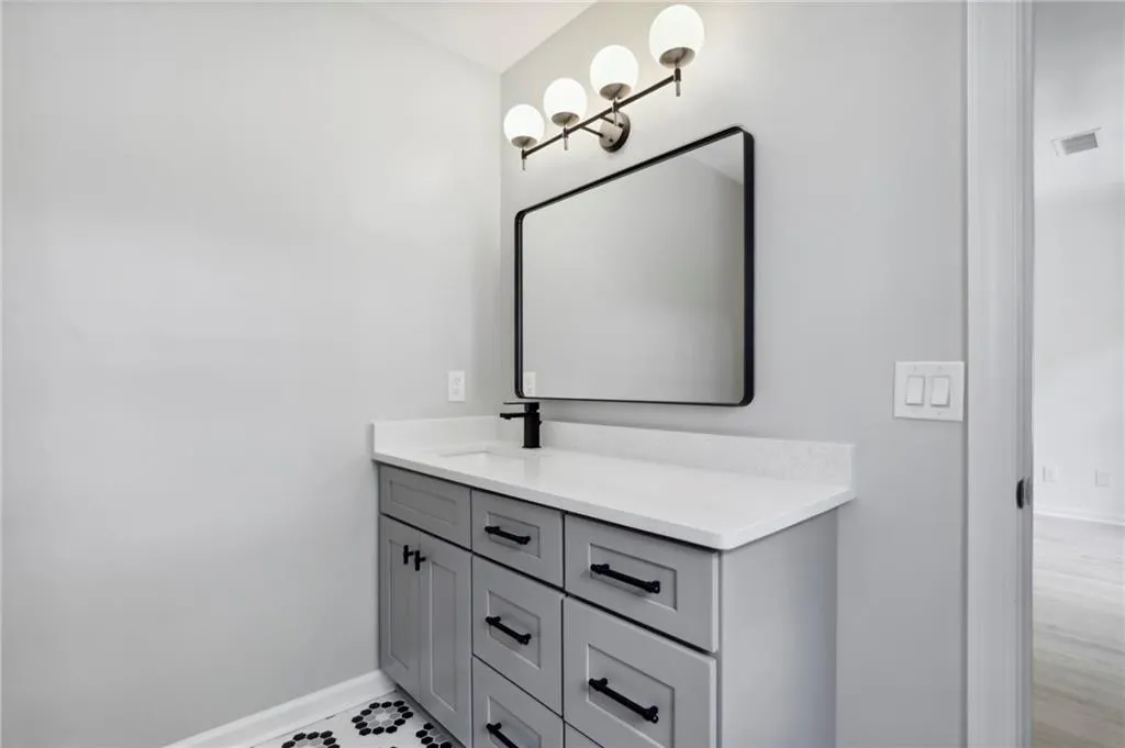 5420 New Wellington Close, Sandy Springs, Georgia 30327, 5 Bedrooms Bedrooms, ,4 BathroomsBathrooms,Residential,Sold,5420 New Wellington Close,7112848