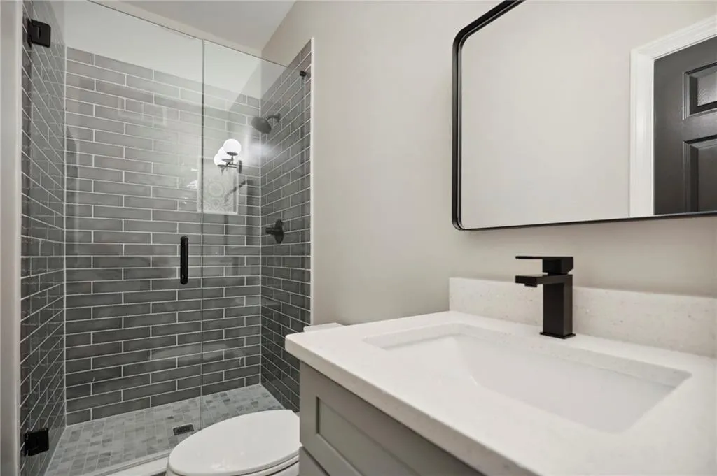 5420 New Wellington Close, Sandy Springs, Georgia 30327, 5 Bedrooms Bedrooms, ,4 BathroomsBathrooms,Residential,Sold,5420 New Wellington Close,7112848