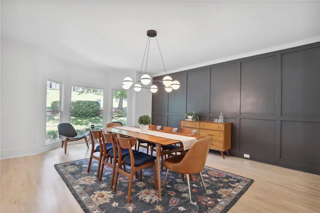 5420 New Wellington Close, Sandy Springs, Georgia 30327, 5 Bedrooms Bedrooms, ,4 BathroomsBathrooms,Residential,Sold,5420 New Wellington Close,7112848