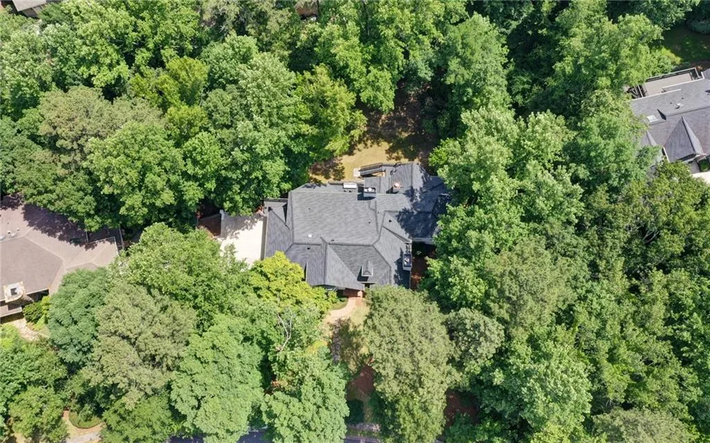 5420 New Wellington Close, Sandy Springs, Georgia 30327, 5 Bedrooms Bedrooms, ,4 BathroomsBathrooms,Residential,Sold,5420 New Wellington Close,7112848