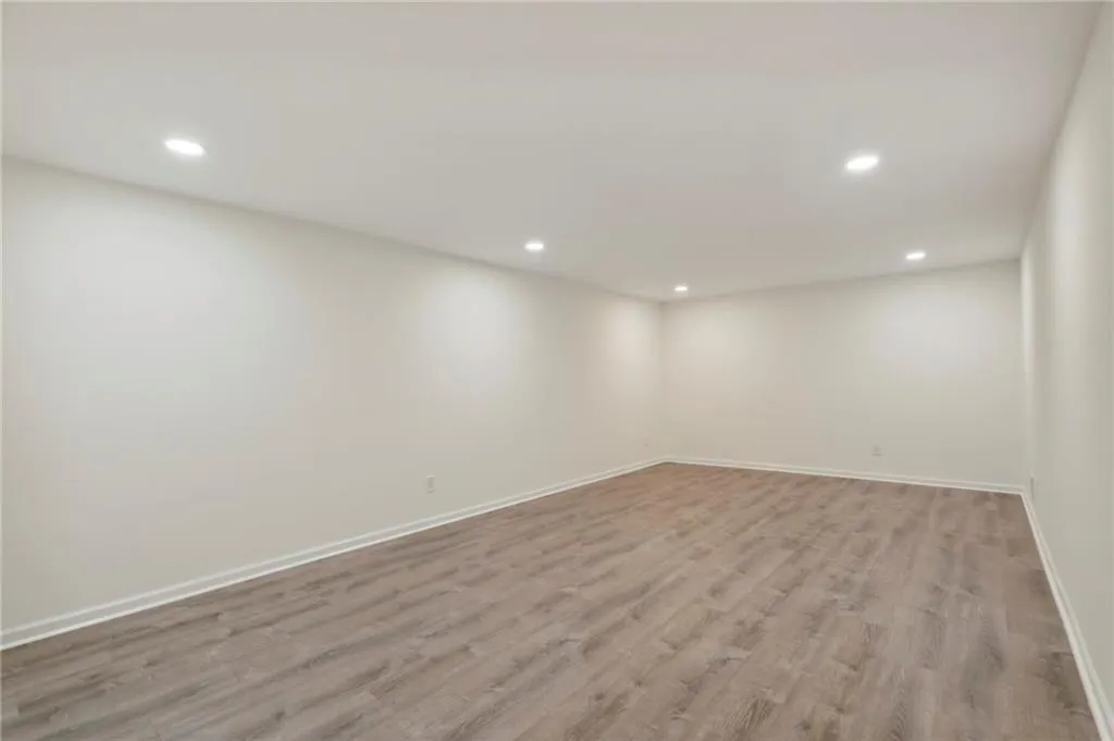 5420 New Wellington Close, Sandy Springs, Georgia 30327, 5 Bedrooms Bedrooms, ,4 BathroomsBathrooms,Residential,Sold,5420 New Wellington Close,7112848