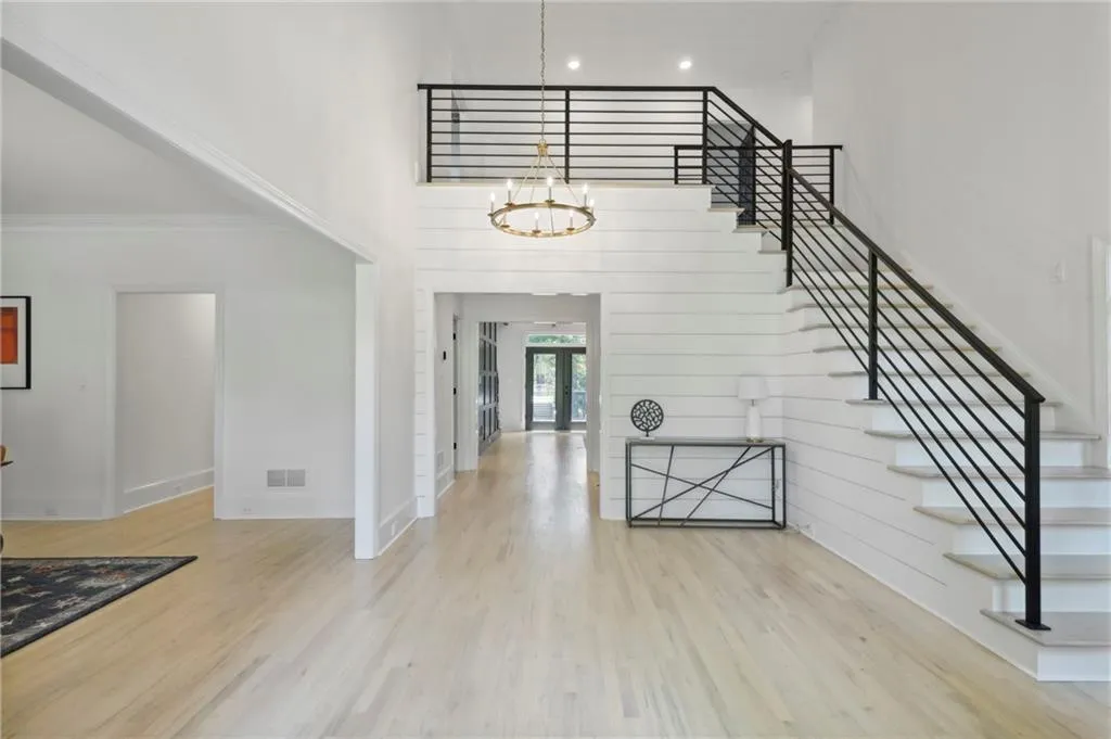 5420 New Wellington Close, Sandy Springs, Georgia 30327, 5 Bedrooms Bedrooms, ,4 BathroomsBathrooms,Residential,Sold,5420 New Wellington Close,7112848