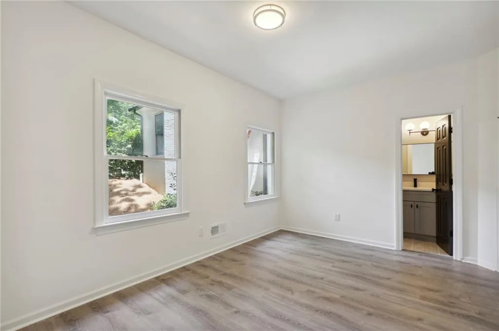 5420 New Wellington Close, Sandy Springs, Georgia 30327, 5 Bedrooms Bedrooms, ,4 BathroomsBathrooms,Residential,Sold,5420 New Wellington Close,7112848