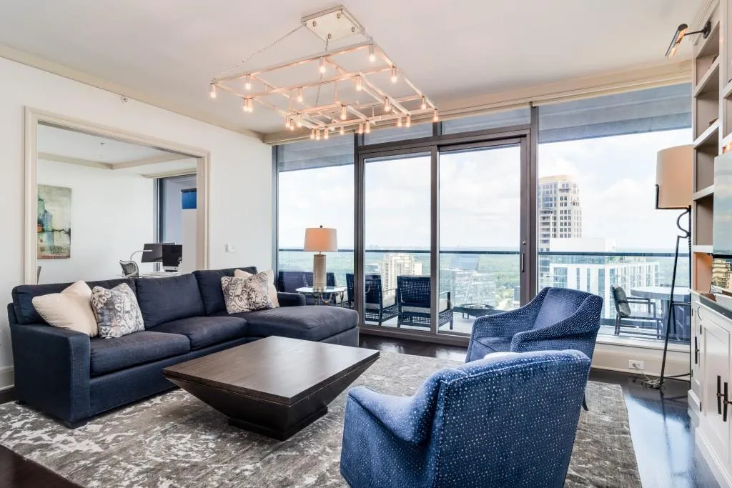3344 Peachtree Road Unit 3303, Atlanta, Georgia 30326, 2 Bedrooms Bedrooms, ,2 BathroomsBathrooms,Residential,Sold,3344 Peachtree Road Unit 3303,7269855