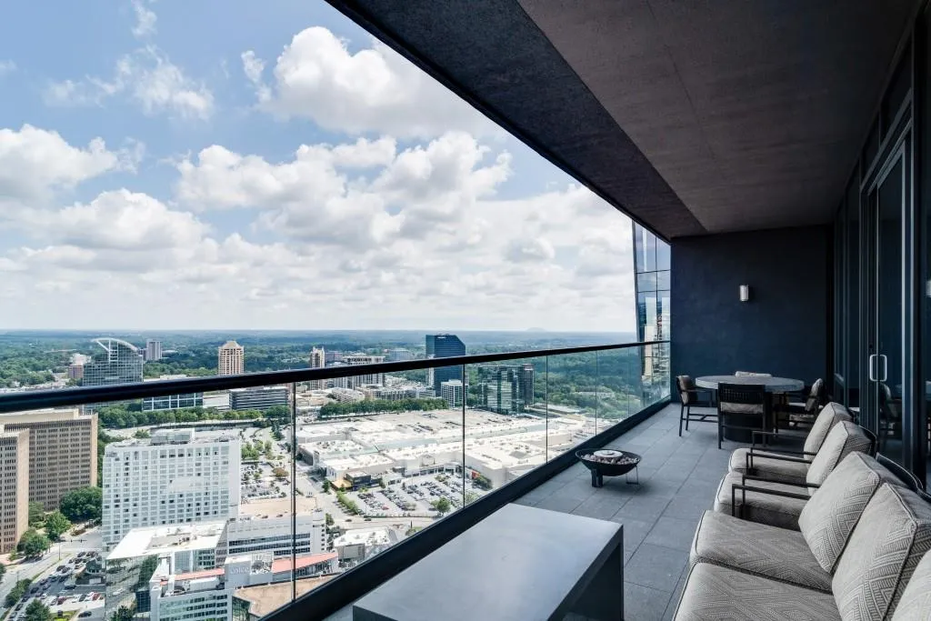 3344 Peachtree Road Unit 3303, Atlanta, Georgia 30326, 2 Bedrooms Bedrooms, ,2 BathroomsBathrooms,Residential,For Sale,3344 Peachtree Road Unit 3303,7269855