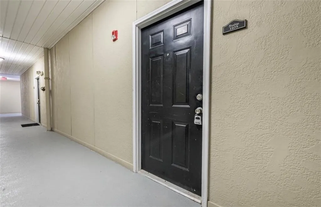 5559 Glenridge Drive Unit 1105, Atlanta, Georgia 30342, 1 Bedroom Bedrooms, ,1 BathroomBathrooms,Residential,Sold,5559 Glenridge Drive Unit 1105,6120907