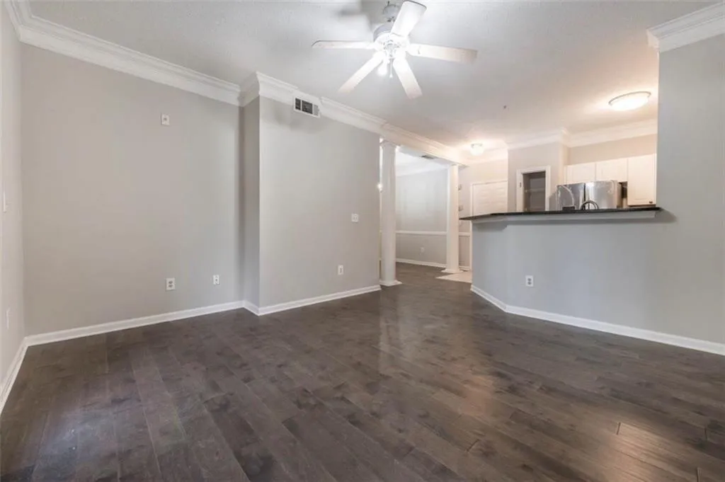 5559 Glenridge Drive Unit 1105, Atlanta, Georgia 30342, 1 Bedroom Bedrooms, ,1 BathroomBathrooms,Residential,Sold,5559 Glenridge Drive Unit 1105,6120907