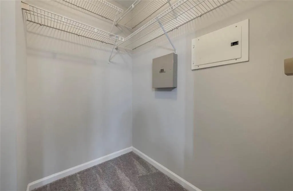 5559 Glenridge Drive Unit 1105, Atlanta, Georgia 30342, 1 Bedroom Bedrooms, ,1 BathroomBathrooms,Residential,Sold,5559 Glenridge Drive Unit 1105,6120907