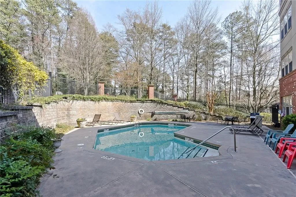 5559 Glenridge Drive Unit 1105, Atlanta, Georgia 30342, 1 Bedroom Bedrooms, ,1 BathroomBathrooms,Residential,Sold,5559 Glenridge Drive Unit 1105,6120907