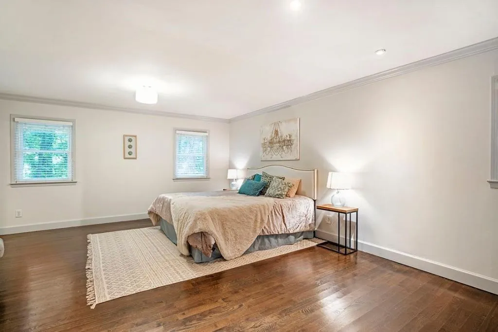 6830 River Springs Lane, Sandy Springs, Georgia 30328, 4 Bedrooms Bedrooms, ,3 BathroomsBathrooms,Residential,Sold,6830 River Springs Lane,7106748