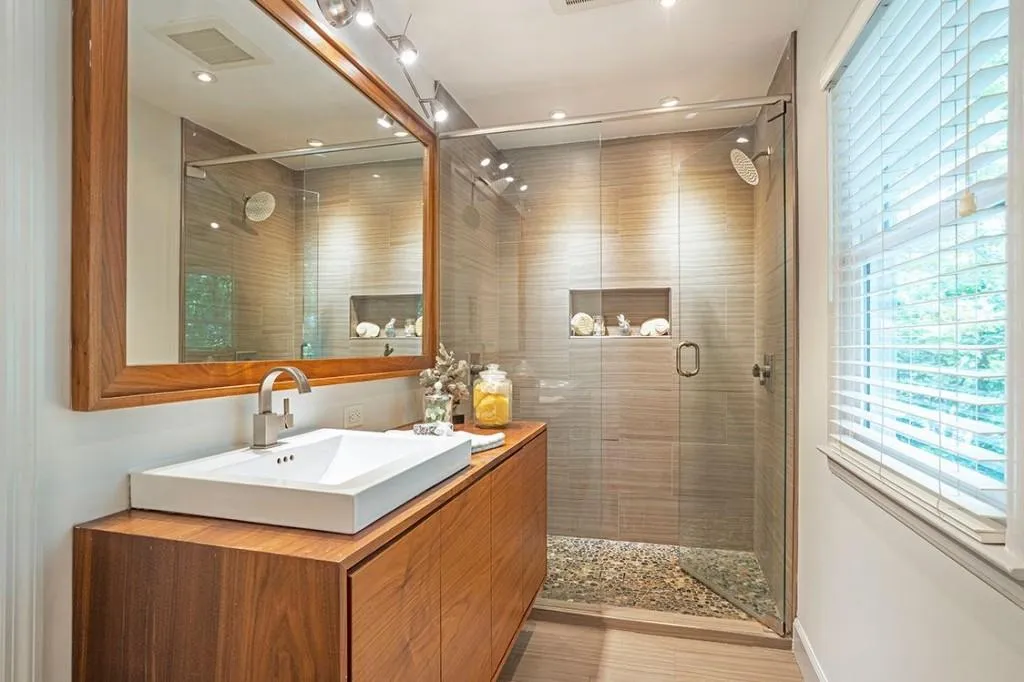 6830 River Springs Lane, Sandy Springs, Georgia 30328, 4 Bedrooms Bedrooms, ,3 BathroomsBathrooms,Residential,Sold,6830 River Springs Lane,7106748