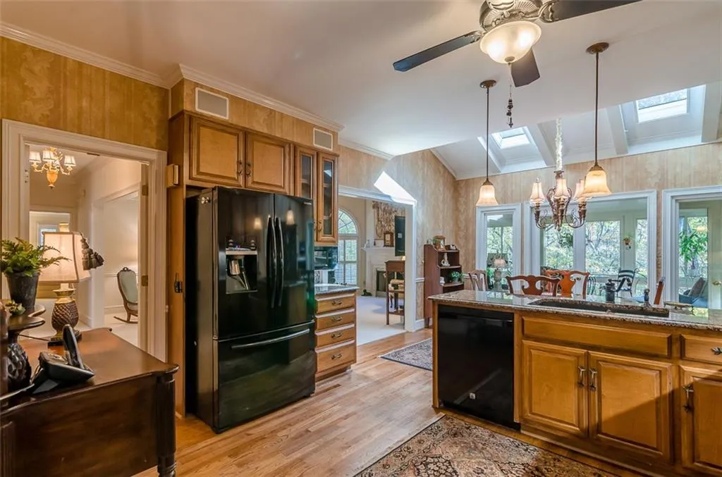 2930 Coles Way, Sandy Springs, Georgia 30350, 5 Bedrooms Bedrooms, ,4 BathroomsBathrooms,Residential,Sold,2930 Coles Way,5774840