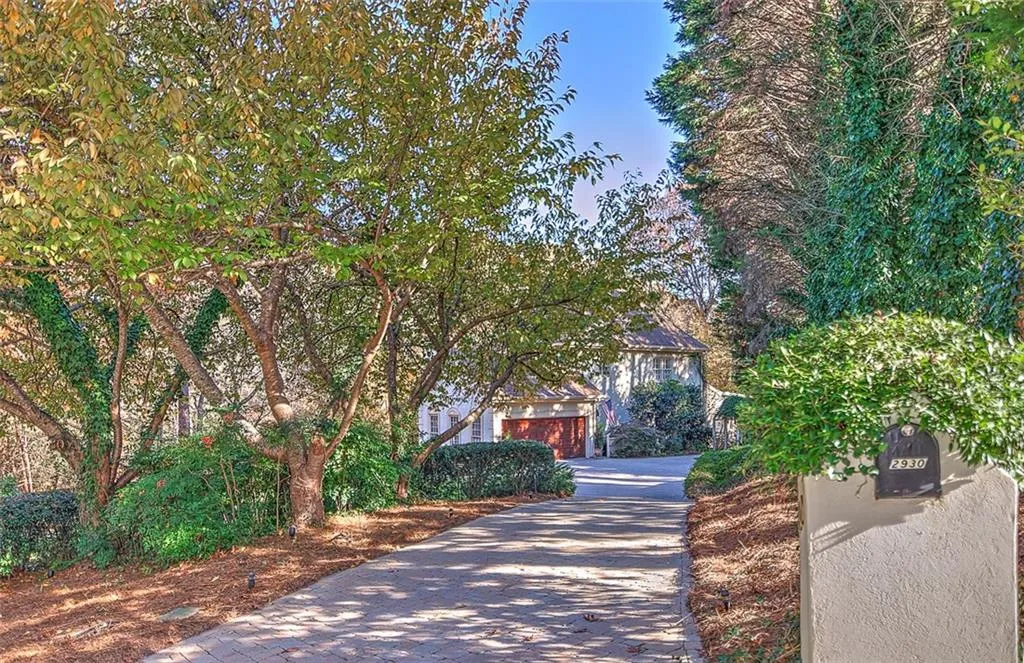 2930 Coles Way, Sandy Springs, Georgia 30350, 5 Bedrooms Bedrooms, ,4 BathroomsBathrooms,Residential,Sold,2930 Coles Way,5774840