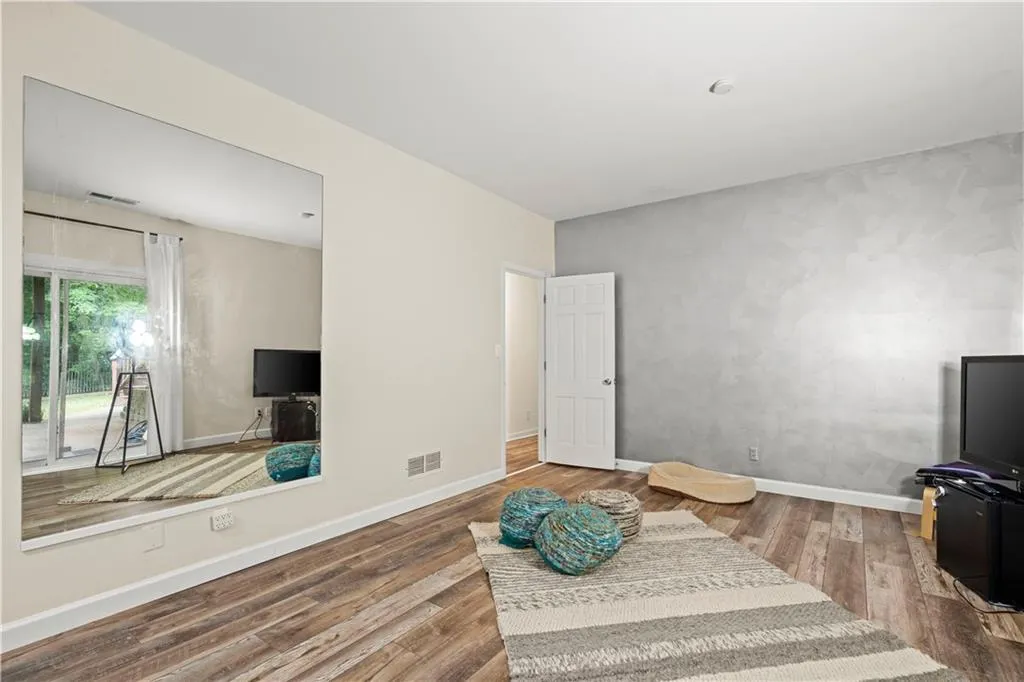 7105 Duncourtney Drive, Sandy Springs, Georgia 30328, 4 Bedrooms Bedrooms, ,3 BathroomsBathrooms,Residential,Sold,7105 Duncourtney Drive,7077952