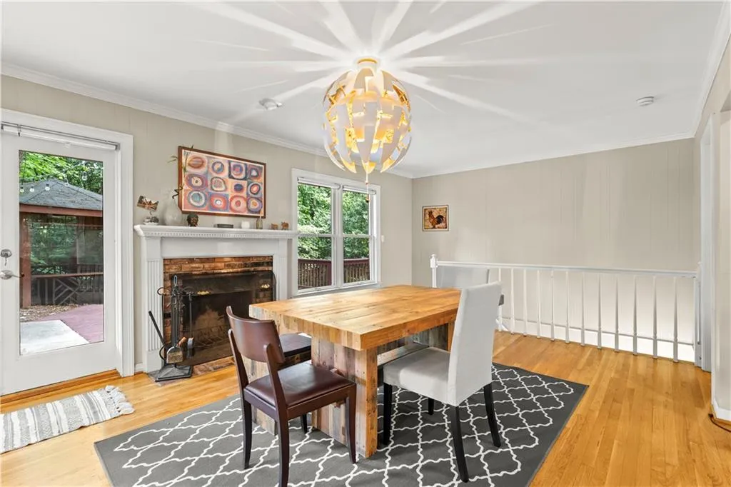 7105 Duncourtney Drive, Sandy Springs, Georgia 30328, 4 Bedrooms Bedrooms, ,3 BathroomsBathrooms,Residential,Sold,7105 Duncourtney Drive,7077952