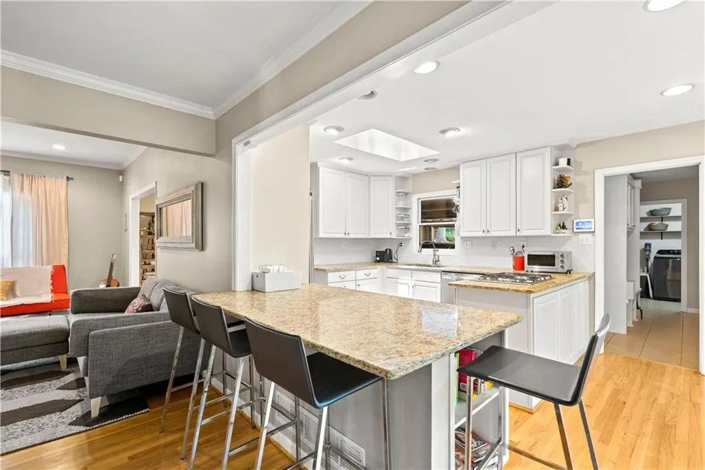 7105 Duncourtney Drive, Sandy Springs, Georgia 30328, 4 Bedrooms Bedrooms, ,3 BathroomsBathrooms,Residential,Sold,7105 Duncourtney Drive,7077952