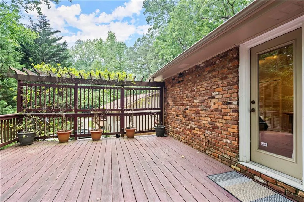 7105 Duncourtney Drive, Sandy Springs, Georgia 30328, 4 Bedrooms Bedrooms, ,3 BathroomsBathrooms,Residential,Sold,7105 Duncourtney Drive,7077952