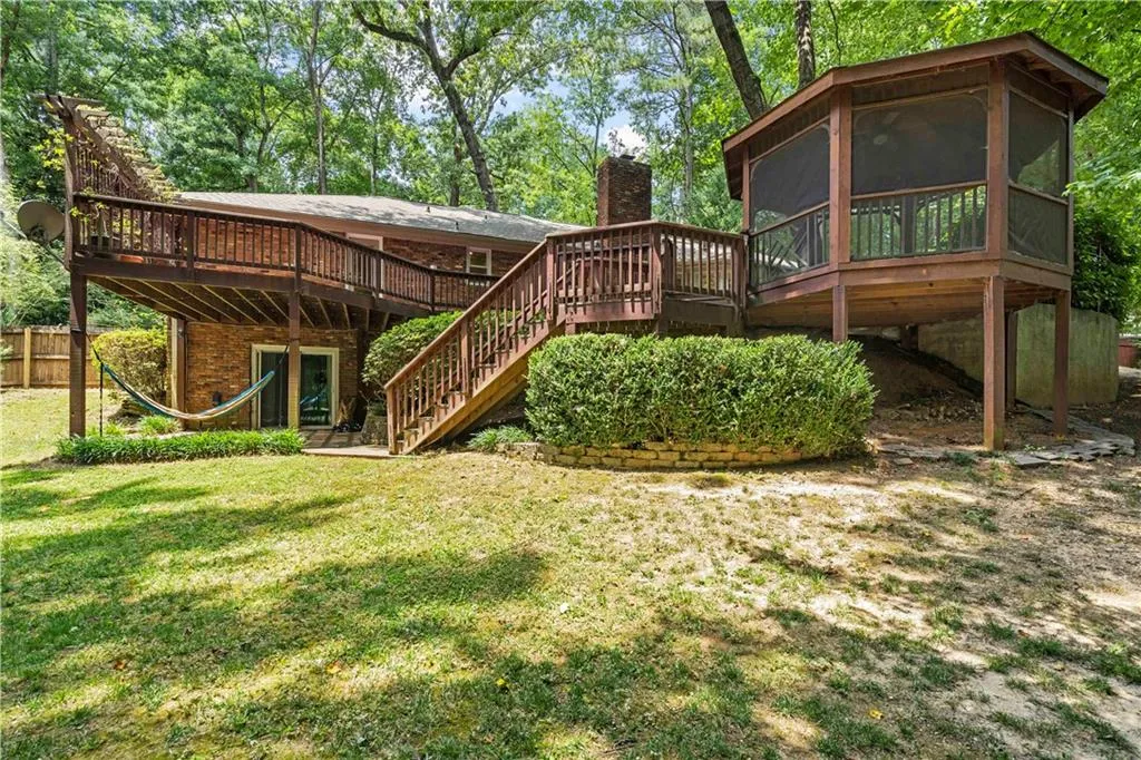 7105 Duncourtney Drive, Sandy Springs, Georgia 30328, 4 Bedrooms Bedrooms, ,3 BathroomsBathrooms,Residential,Sold,7105 Duncourtney Drive,7077952