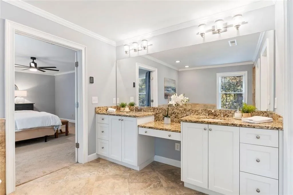 7155 Roswell Road Unit 8, Sandy Springs, Georgia 30328, 3 Bedrooms Bedrooms, ,2 BathroomsBathrooms,Residential,For Sale,7155 Roswell Road Unit 8,7667666