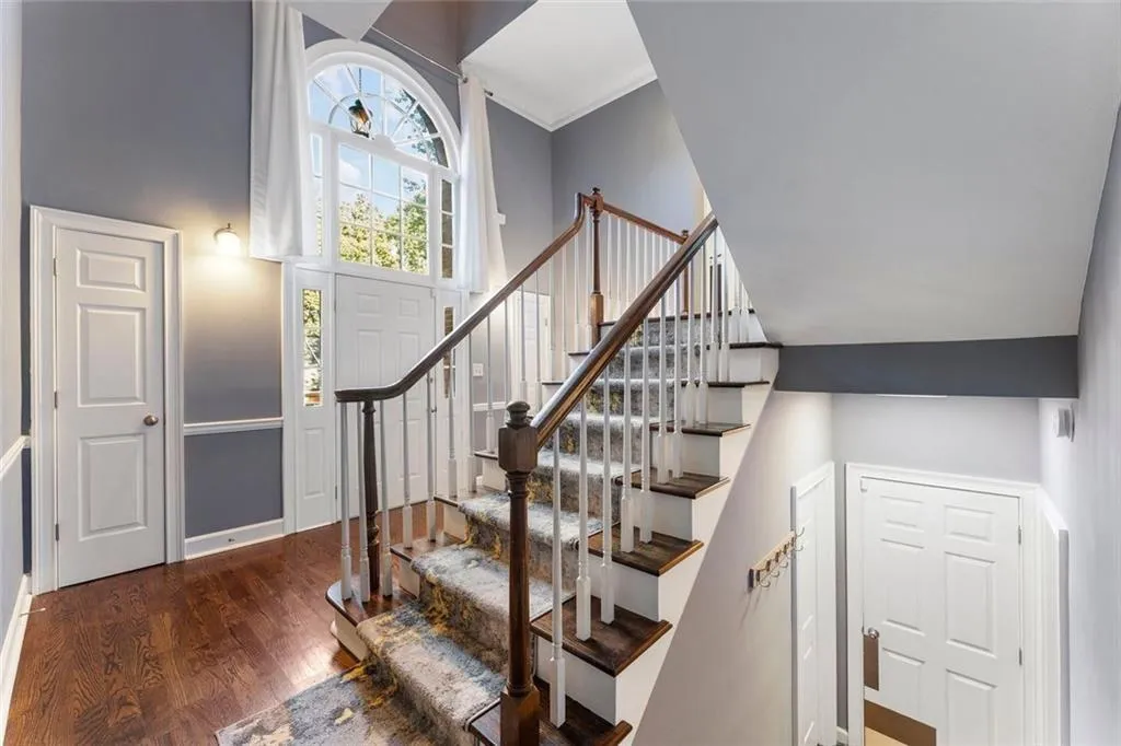 7155 Roswell Road Unit 8, Sandy Springs, Georgia 30328, 3 Bedrooms Bedrooms, ,2 BathroomsBathrooms,Residential,For Sale,7155 Roswell Road Unit 8,7667666