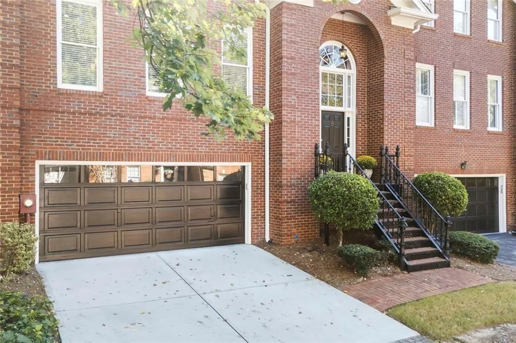 7155 Roswell Road Unit 8, Sandy Springs, Georgia 30328, 3 Bedrooms Bedrooms, ,2 BathroomsBathrooms,Residential,For Sale,7155 Roswell Road Unit 8,7667666