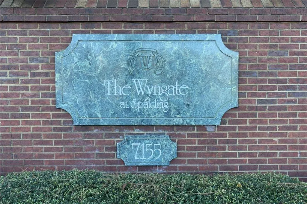 7155 Roswell Road Unit 8, Sandy Springs, Georgia 30328, 3 Bedrooms Bedrooms, ,2 BathroomsBathrooms,Residential,For Sale,7155 Roswell Road Unit 8,7667666