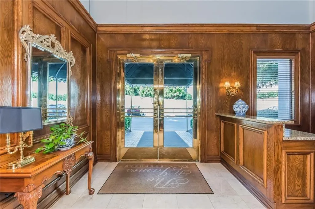 3201 Lenox Road Unit 45, Atlanta, Georgia 30324, 2 Bedrooms Bedrooms, ,2 BathroomsBathrooms,Residential,Sold,3201 Lenox Road Unit 45,6075857