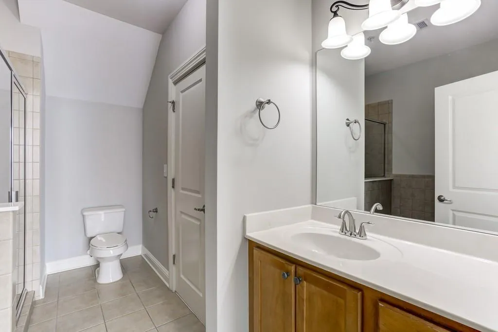 240 Le Gran Bend, Atlanta, Georgia 30328, 2 Bedrooms Bedrooms, ,2 BathroomsBathrooms,Residential,Sold,240 Le Gran Bend,6827833