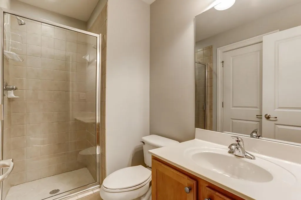 240 Le Gran Bend, Atlanta, Georgia 30328, 2 Bedrooms Bedrooms, ,2 BathroomsBathrooms,Residential,Sold,240 Le Gran Bend,6827833