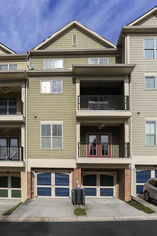 240 Le Gran Bend, Atlanta, Georgia 30328, 2 Bedrooms Bedrooms, ,2 BathroomsBathrooms,Residential,Sold,240 Le Gran Bend,6827833