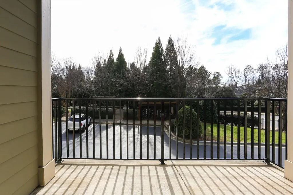 240 Le Gran Bend, Atlanta, Georgia 30328, 2 Bedrooms Bedrooms, ,2 BathroomsBathrooms,Residential,Sold,240 Le Gran Bend,6827833
