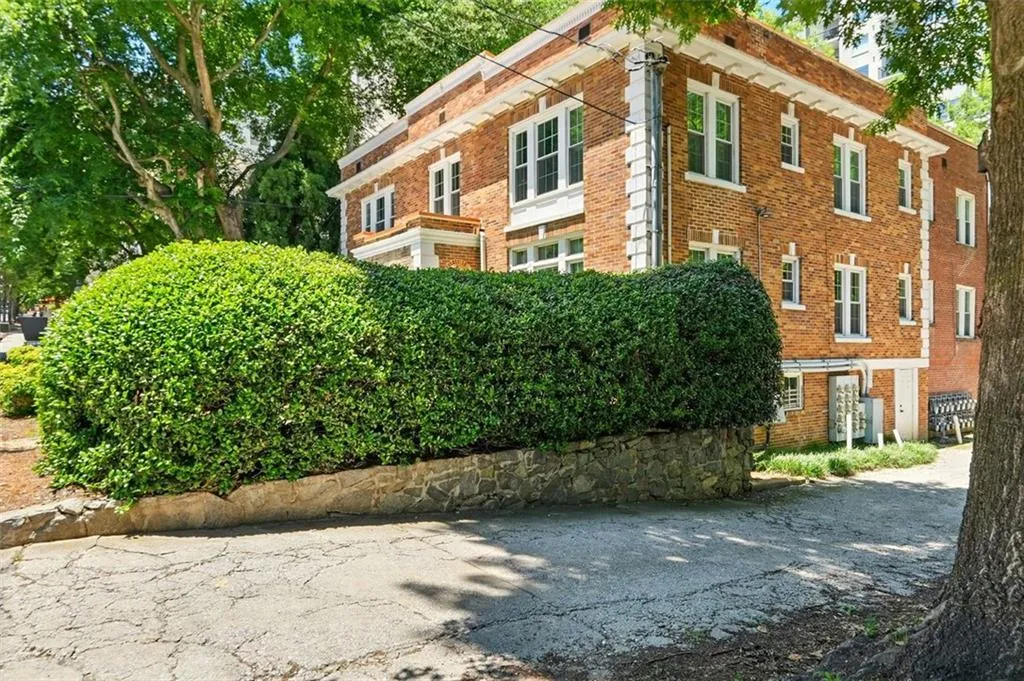 242 12th Street Ne Unit 1a, Atlanta, Georgia 30309, 1 Bedroom Bedrooms, ,1 BathroomBathrooms,Residential,For Sale,242 12th Street Ne Unit 1a,7581483
