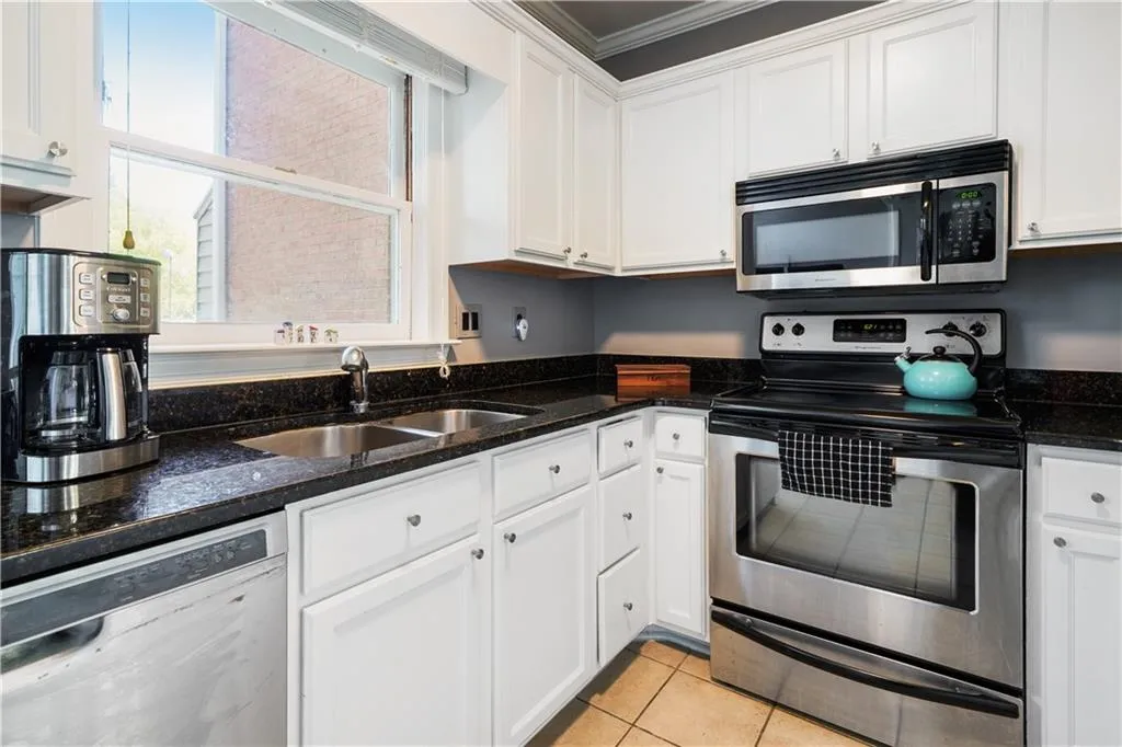 124 Mount Vernon Circle, Atlanta, Georgia 30338, 2 Bedrooms Bedrooms, ,2 BathroomsBathrooms,Residential,Sold,124 Mount Vernon Circle,6878037