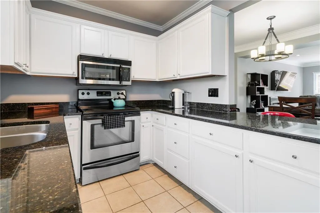 124 Mount Vernon Circle, Atlanta, Georgia 30338, 2 Bedrooms Bedrooms, ,2 BathroomsBathrooms,Residential,Sold,124 Mount Vernon Circle,6878037