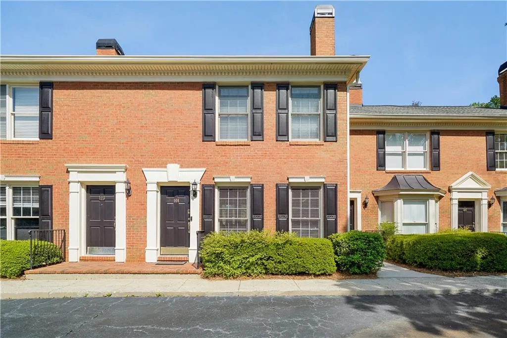 124 Mount Vernon Circle, Atlanta, Georgia 30338, 2 Bedrooms Bedrooms, ,2 BathroomsBathrooms,Residential,Sold,124 Mount Vernon Circle,6878037