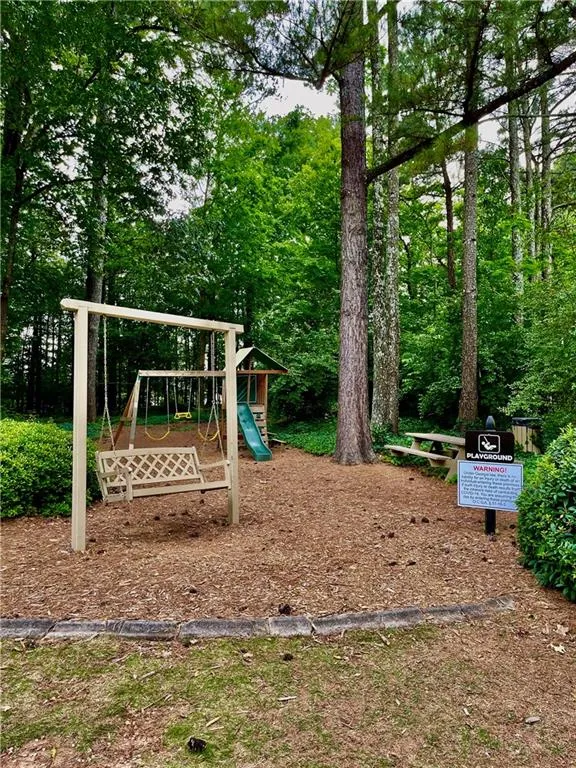 124 Mount Vernon Circle, Atlanta, Georgia 30338, 2 Bedrooms Bedrooms, ,2 BathroomsBathrooms,Residential,Sold,124 Mount Vernon Circle,6878037