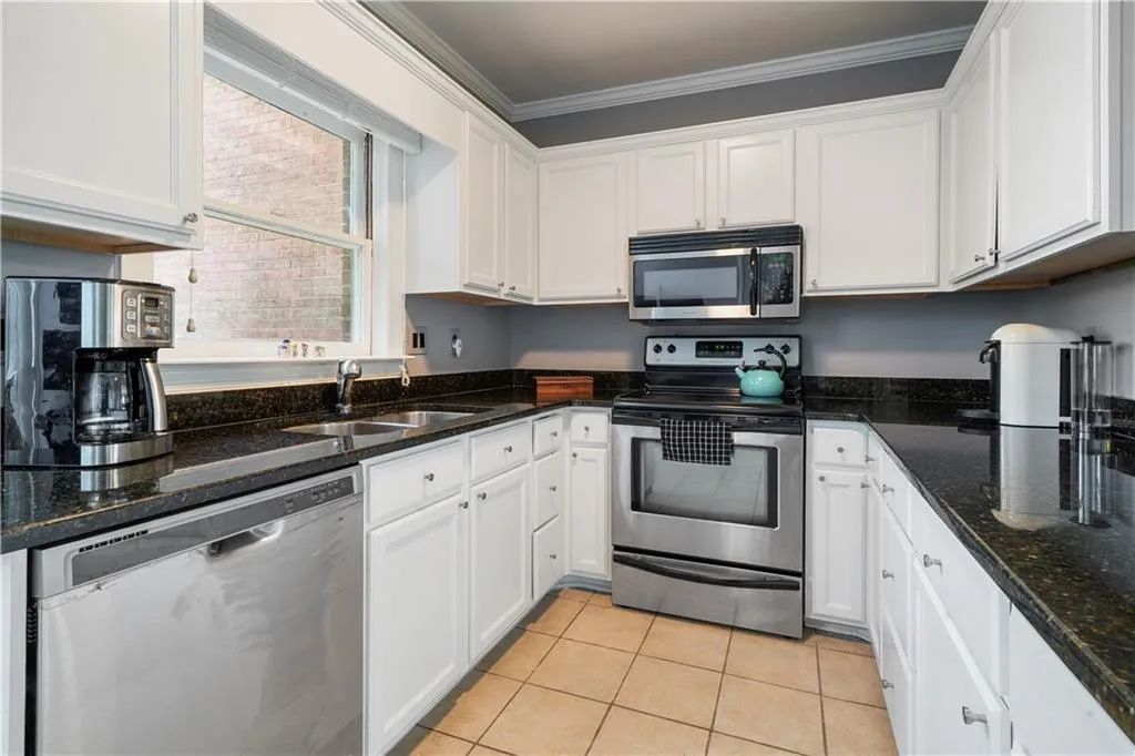 124 Mount Vernon Circle, Atlanta, Georgia 30338, 2 Bedrooms Bedrooms, ,2 BathroomsBathrooms,Residential,Sold,124 Mount Vernon Circle,6878037